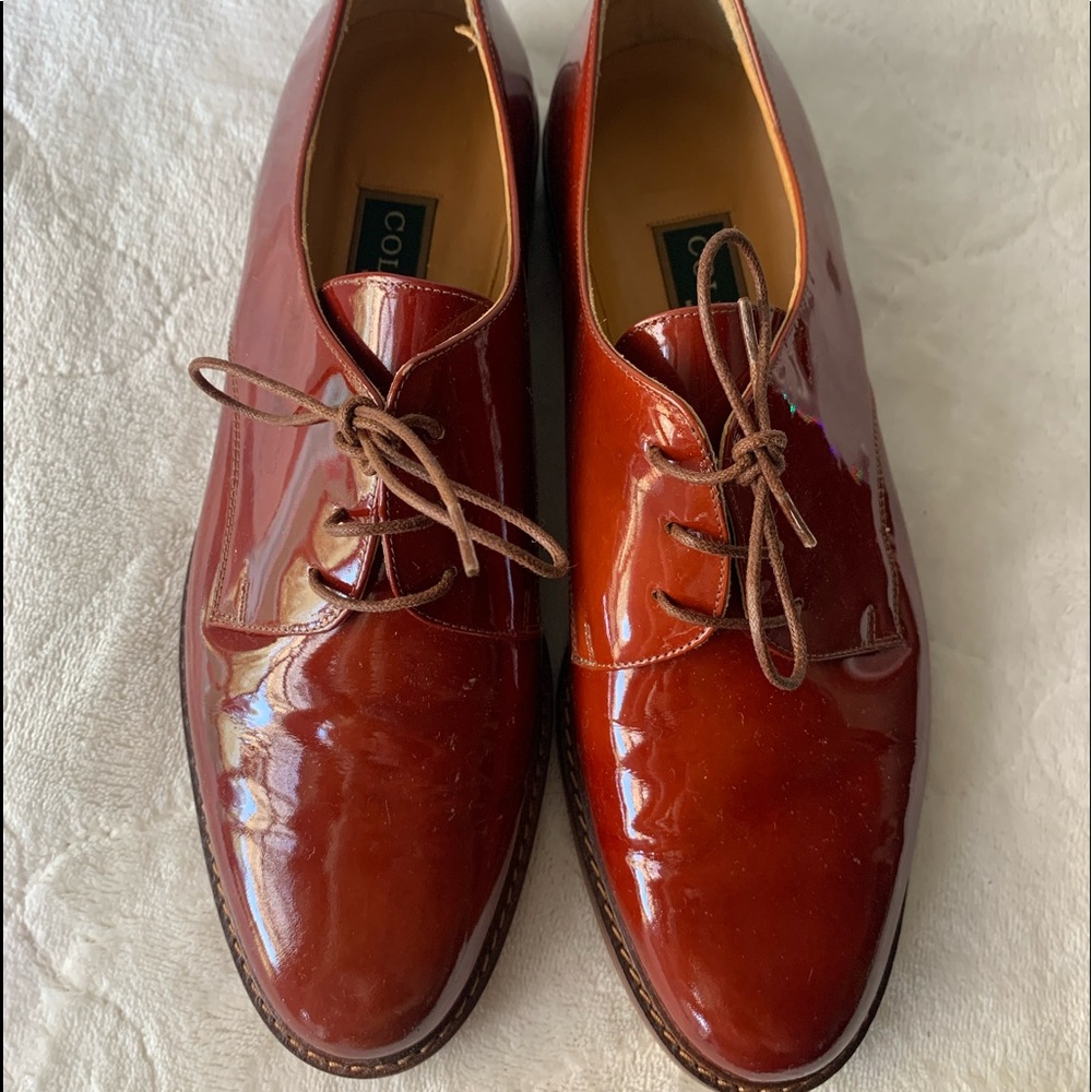 Cole Hann Size 7/2 Women  Flat Dress Patent Leather Shoes in Orange / Red Tones